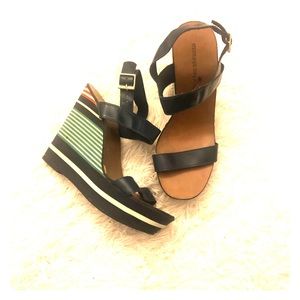 Comfortable wedge heels